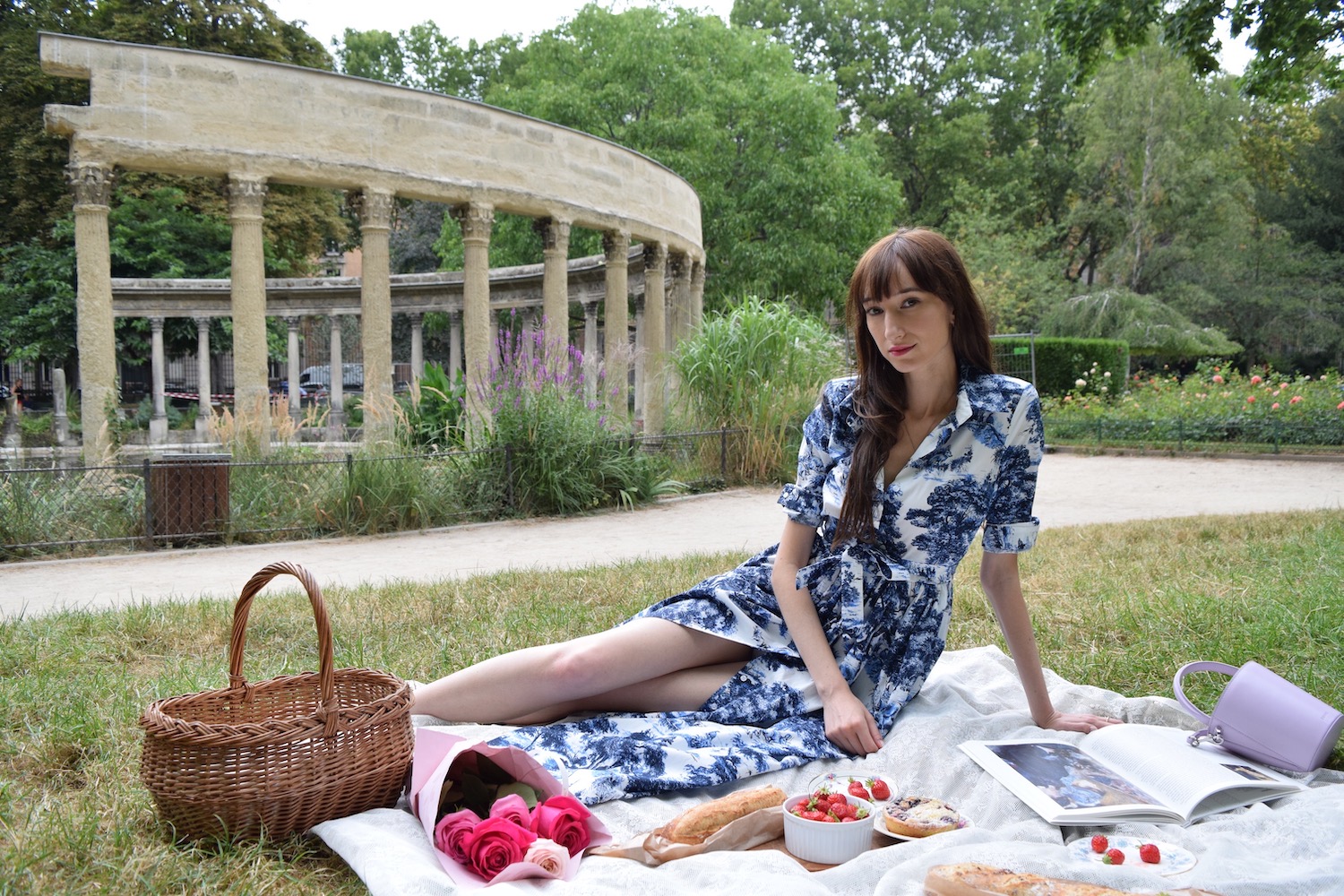 Picnic in Parc Monceau wearing the Andiata Sinne dress