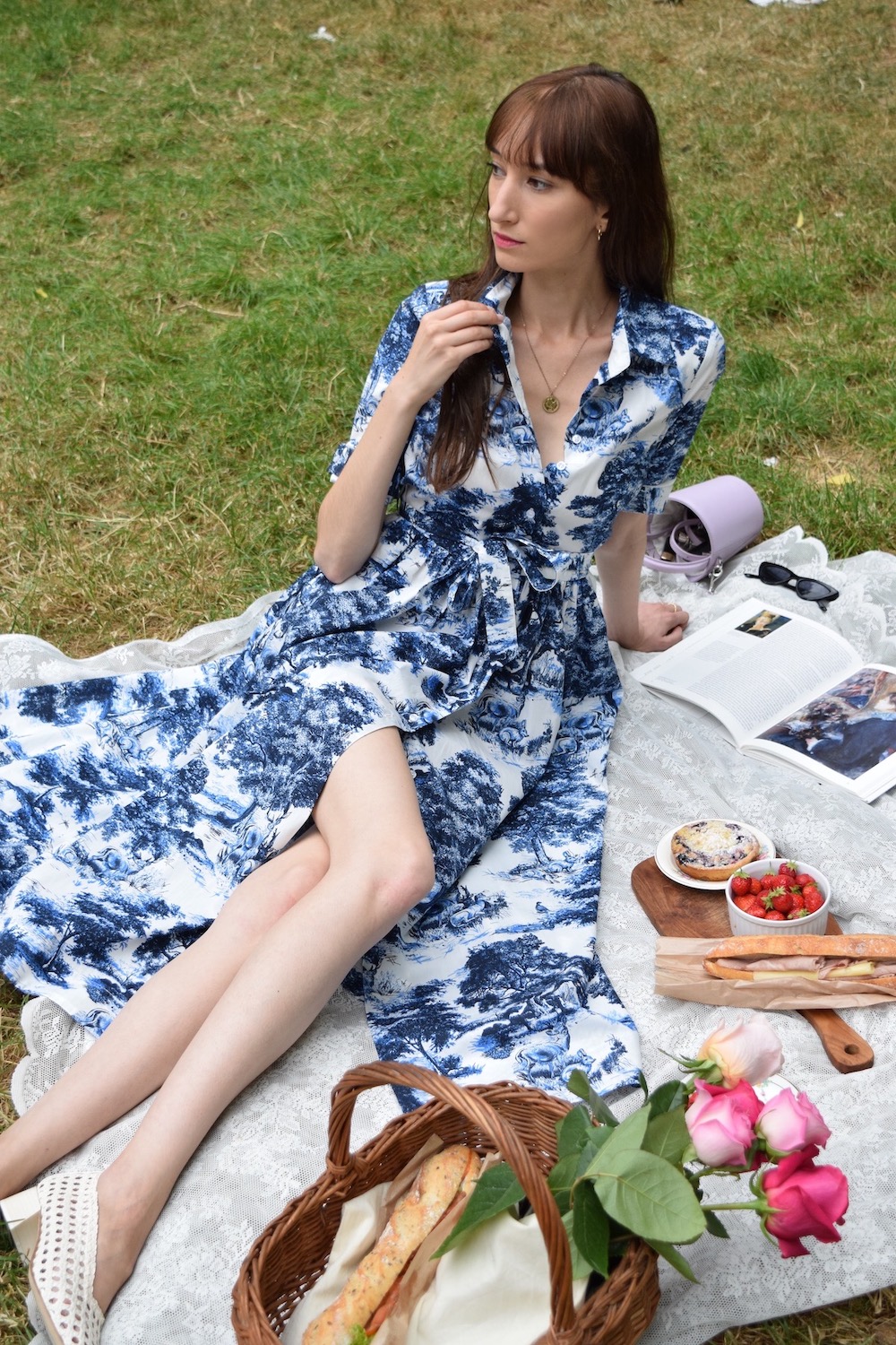 Picnic in Parc Monceau wearing the Andiata Sinne dress
